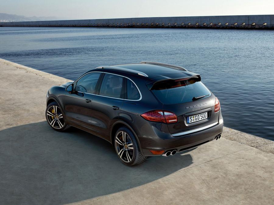  Porsche Cayenne Turbo 2011 года  (фото 5 из 20)